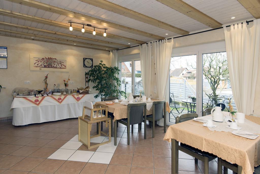 Gaestehaus Hauser รูสท์ ภายนอก รูปภาพ